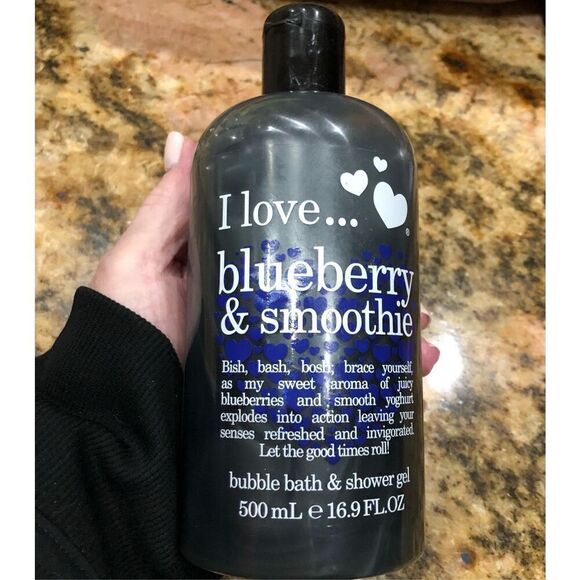 I LOVE ... - 🎉HP🎉NWT Blueberry & Smoothie Bubble Bath & Shower Gel. 16.9 fl. oz. - Picture 3 of 16
